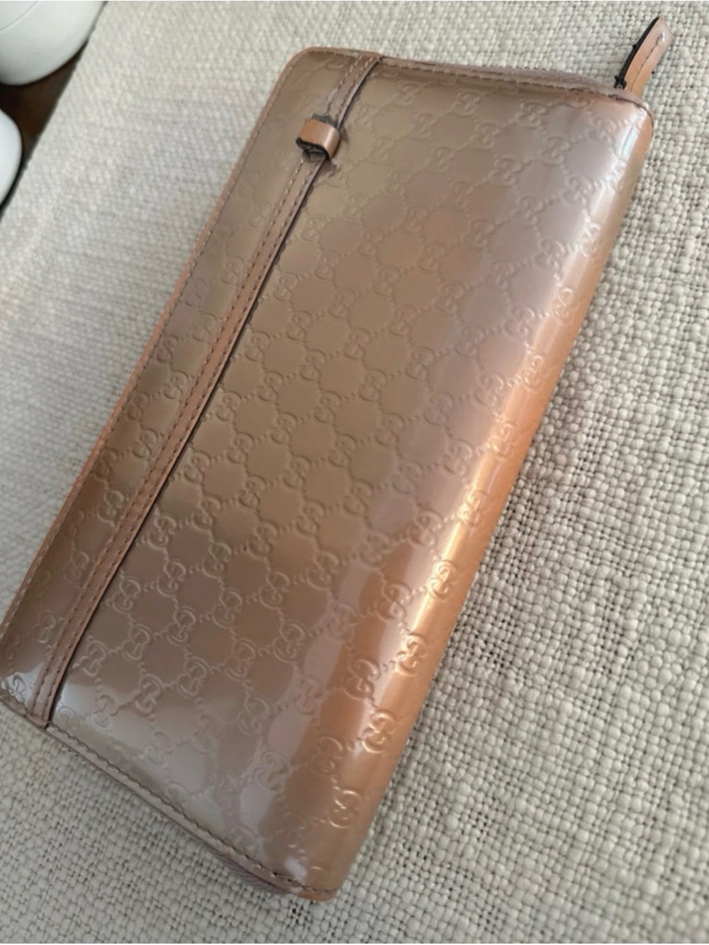 Gucci Embossed Logo Zip-Around Wallet in Taupe/Pink Shade - Picture 4 of 10